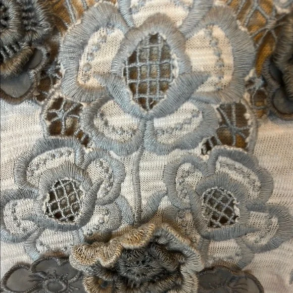 Gray Embellished Tank Top with Floral Details - Picture 10 of 15